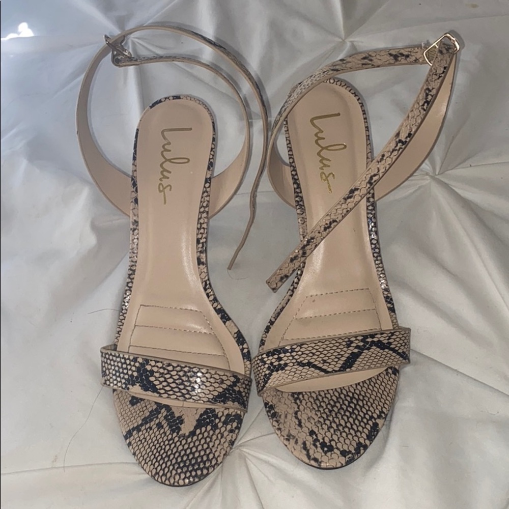 Lulus snake print heels